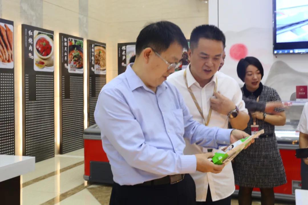 国家发改委副司长邱天朝莅临开云kaiyun(中国)调研指导工作