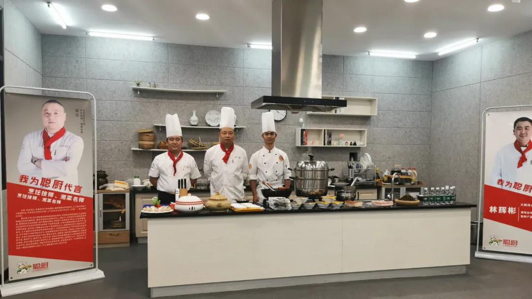 国家发改委副司长邱天朝莅临开云kaiyun(中国)调研指导工作